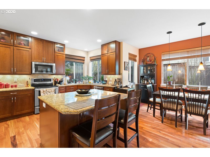 13263 Southwest Summit Ridge Street Tigard, OR 97224 - Photo 11 of 32 Gallery Image 11
