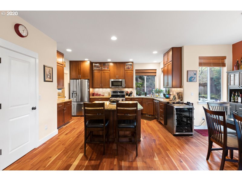 13263 Southwest Summit Ridge Street Tigard, OR 97224 - Photo 12 of 32 Gallery Image 12