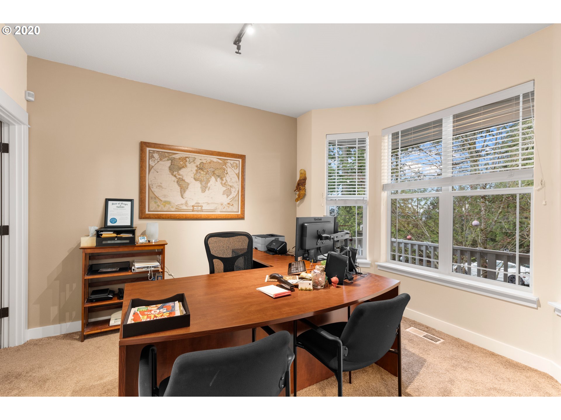 13263 Southwest Summit Ridge Street Tigard, OR 97224 - Photo 3 of 32 Gallery Image 3