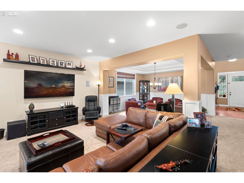 13263 Southwest Summit Ridge Street Tigard, OR 97224 - Photo 7 of 32 Gallery Image 7