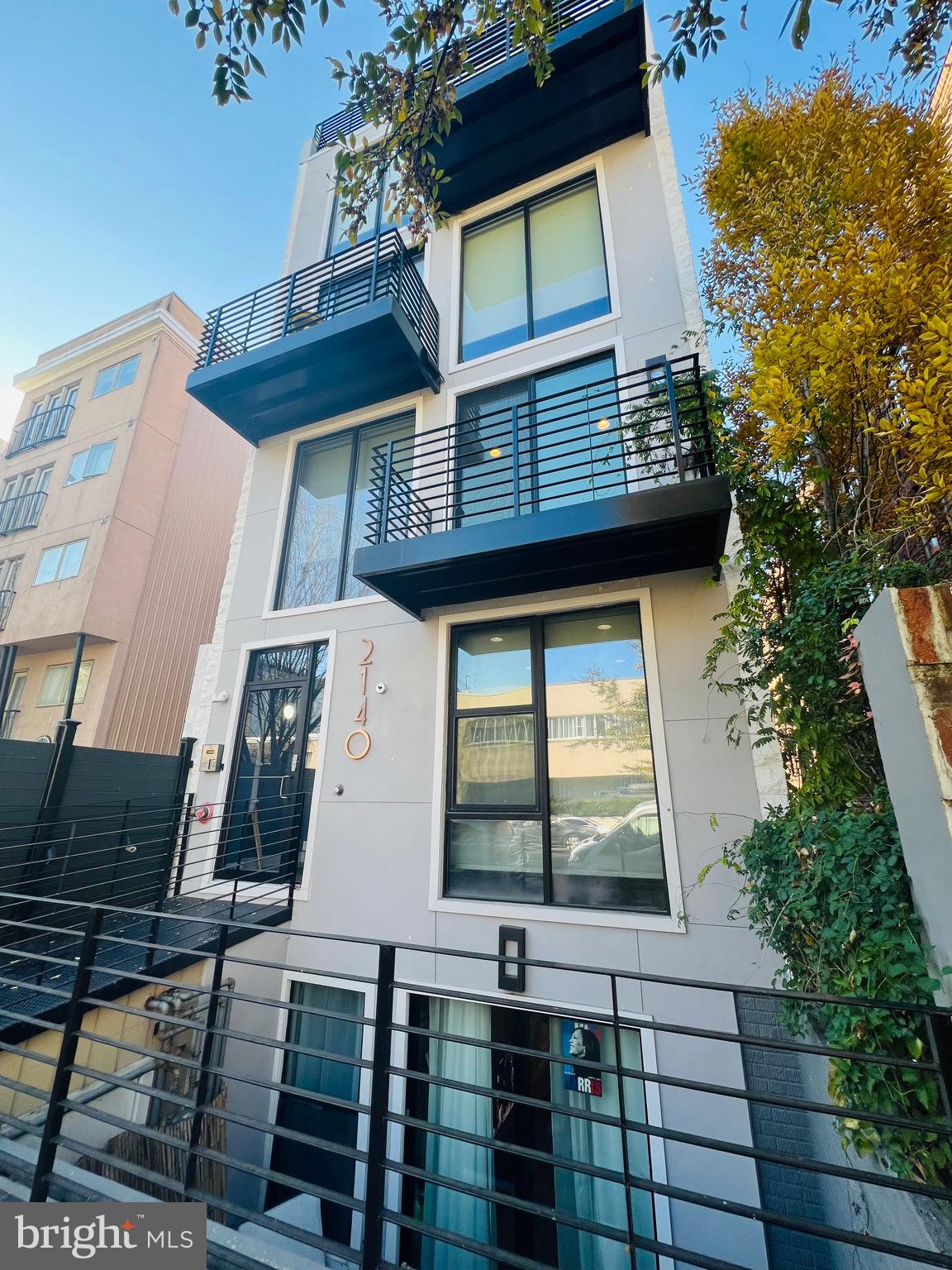 2140 Wisconsin Avenue Northwest, Unit 3 Washington, DC 20007 - Photo 2 of 54