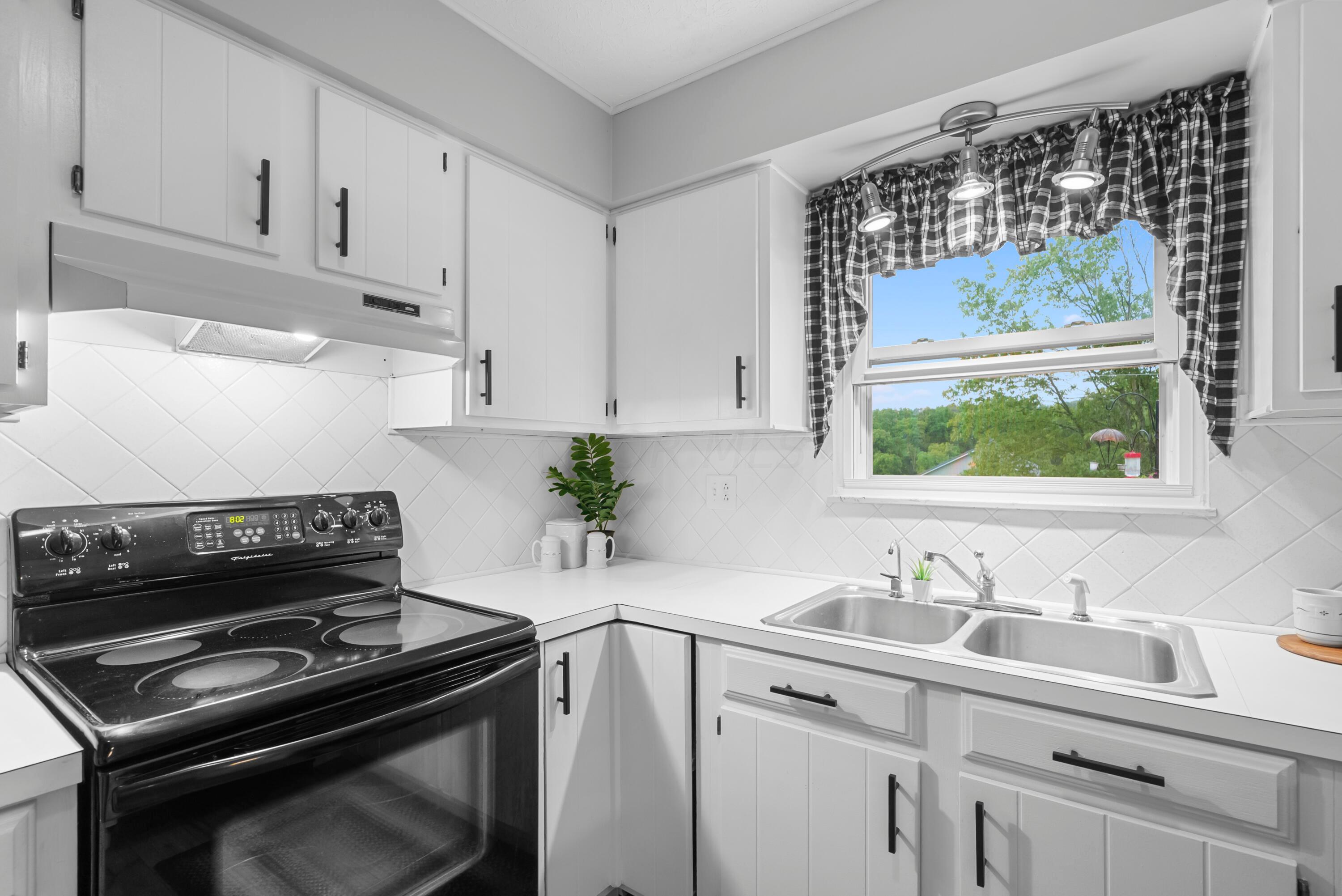 12071 Flint Ridge Road Heath, OH 43056 - Photo 46 of 61 DSC03411