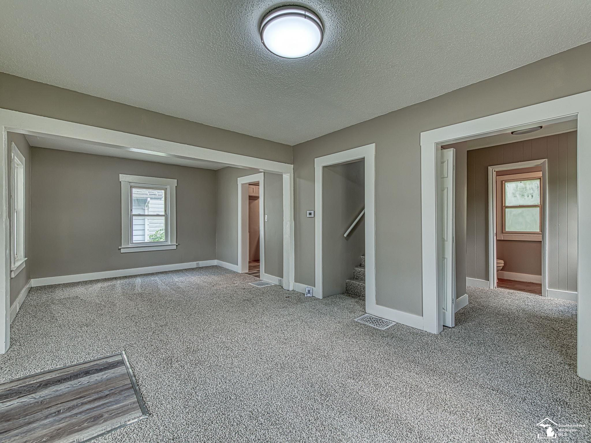 1105 Clinton Road Jackson, MI 49202 - Photo 3 of 27