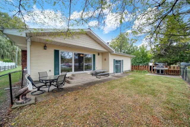 $400,000 | 3870 Rus Dic Drive, Reading, MI 49274