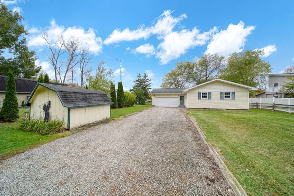 $350,000 | 3870 Rus Dic Drive, Reading, MI 49274