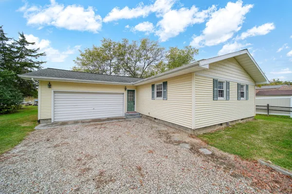 $350,000 | 3870 Rus Dic Drive, Reading, MI 49274