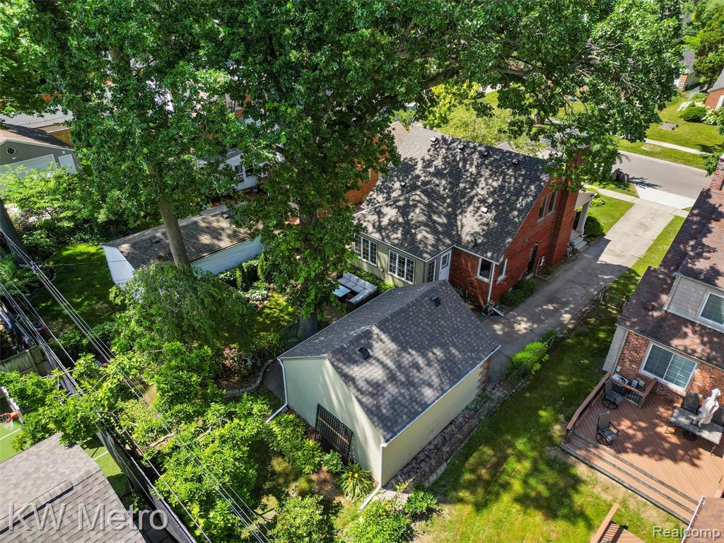 1877 Wiltshire Road Berkley, MI 48072 - Photo 10 of 44 Gallery Image 10