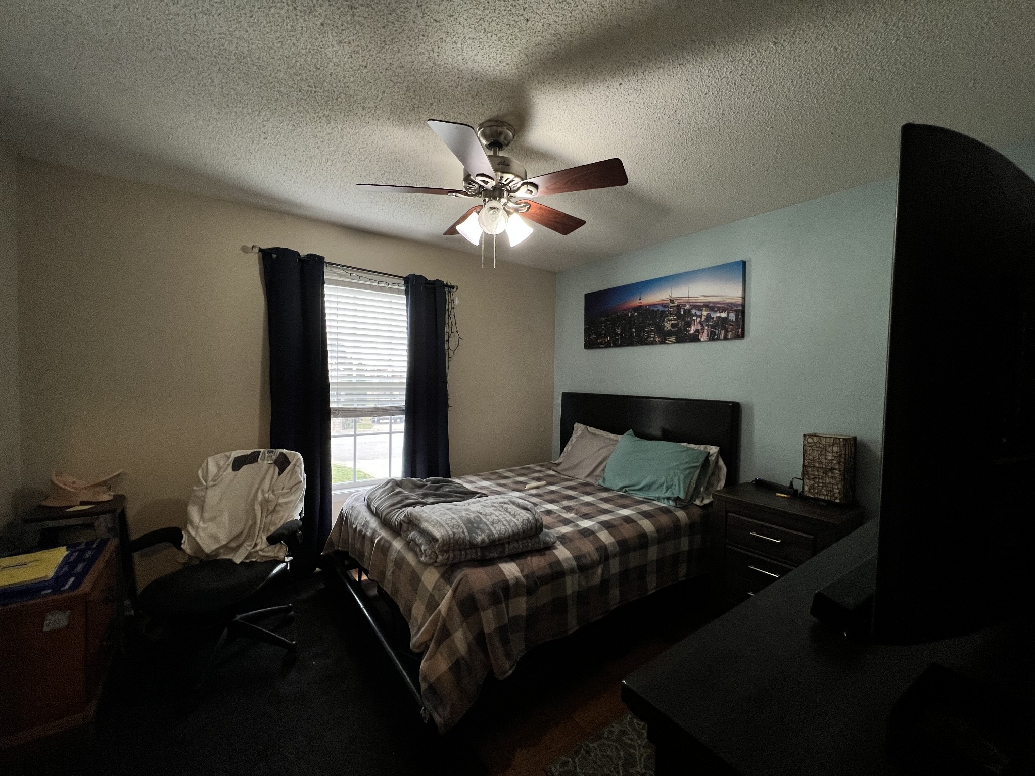 3366 Brownsville Road Clarksville, TN 37043 - Photo 11 of 23 a bedroom with bed and window