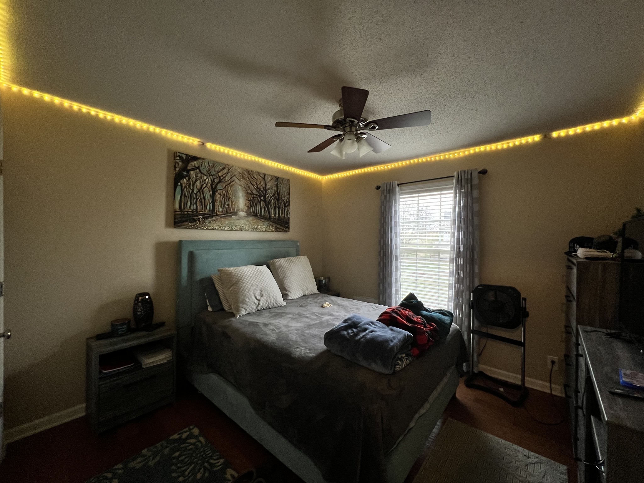 3366 Brownsville Road Clarksville, TN 37043 - Photo 13 of 23 a bedroom with a bed and a window