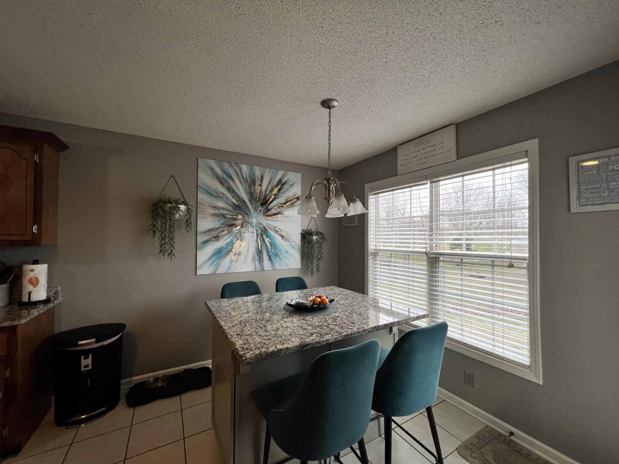 3366 Brownsville Road Clarksville, TN 37043 - Photo 15 of 23 a view of a dining room with furniture and window
