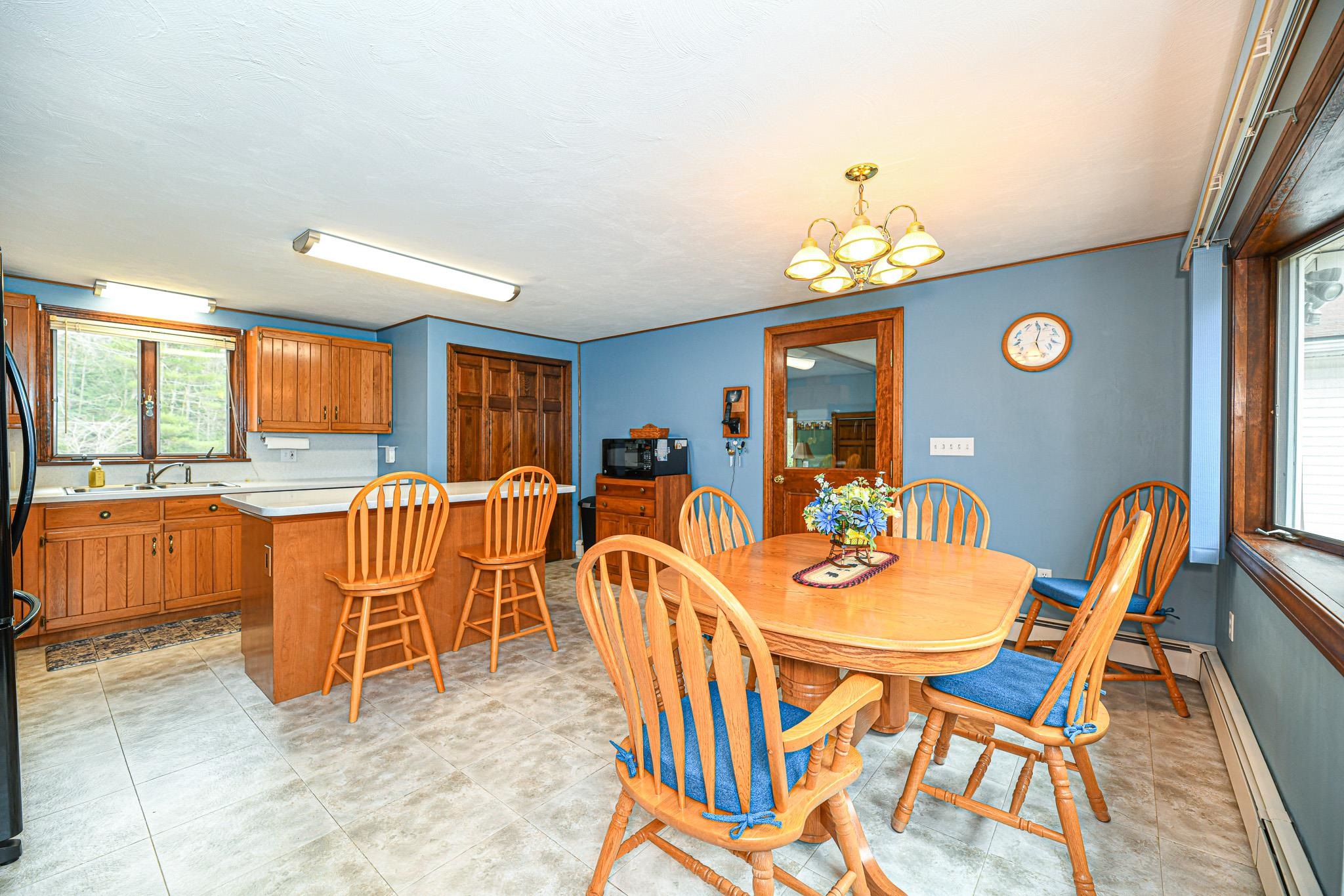 48 Four Rod Road Rochester, NH 03867 - Photo 4 of 40