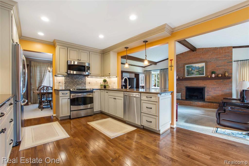 862 Dunedin Drive Rochester Hills, MI 48309 - Photo 5 of 26