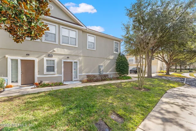 $200,000 | 1725 Forest Lake Circle East, Unit 3, Jacksonville, FL 32225
