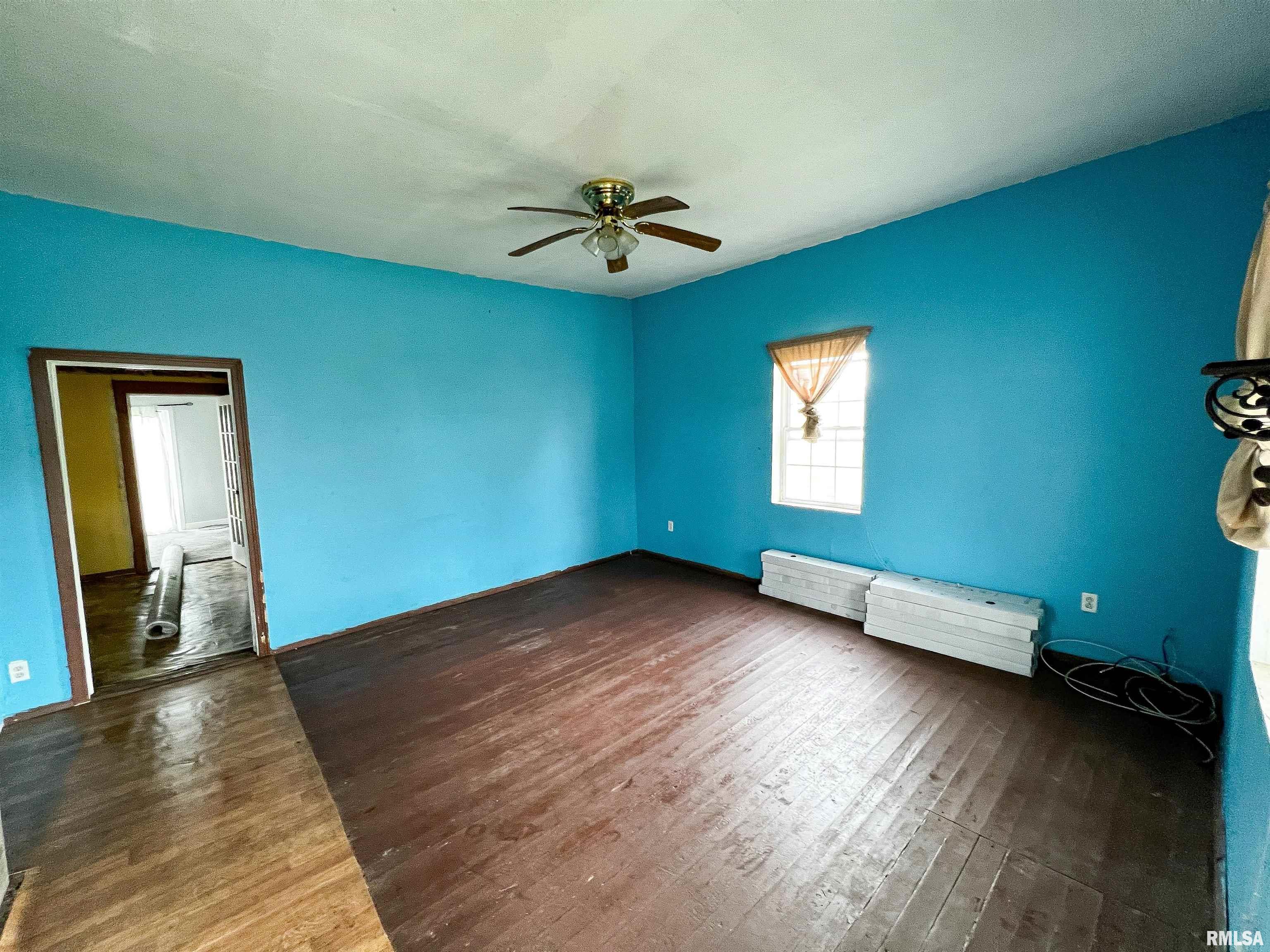 328 West 3rd Street Flora, IL 62839 - Photo 13 of 48 Gallery Image 13
