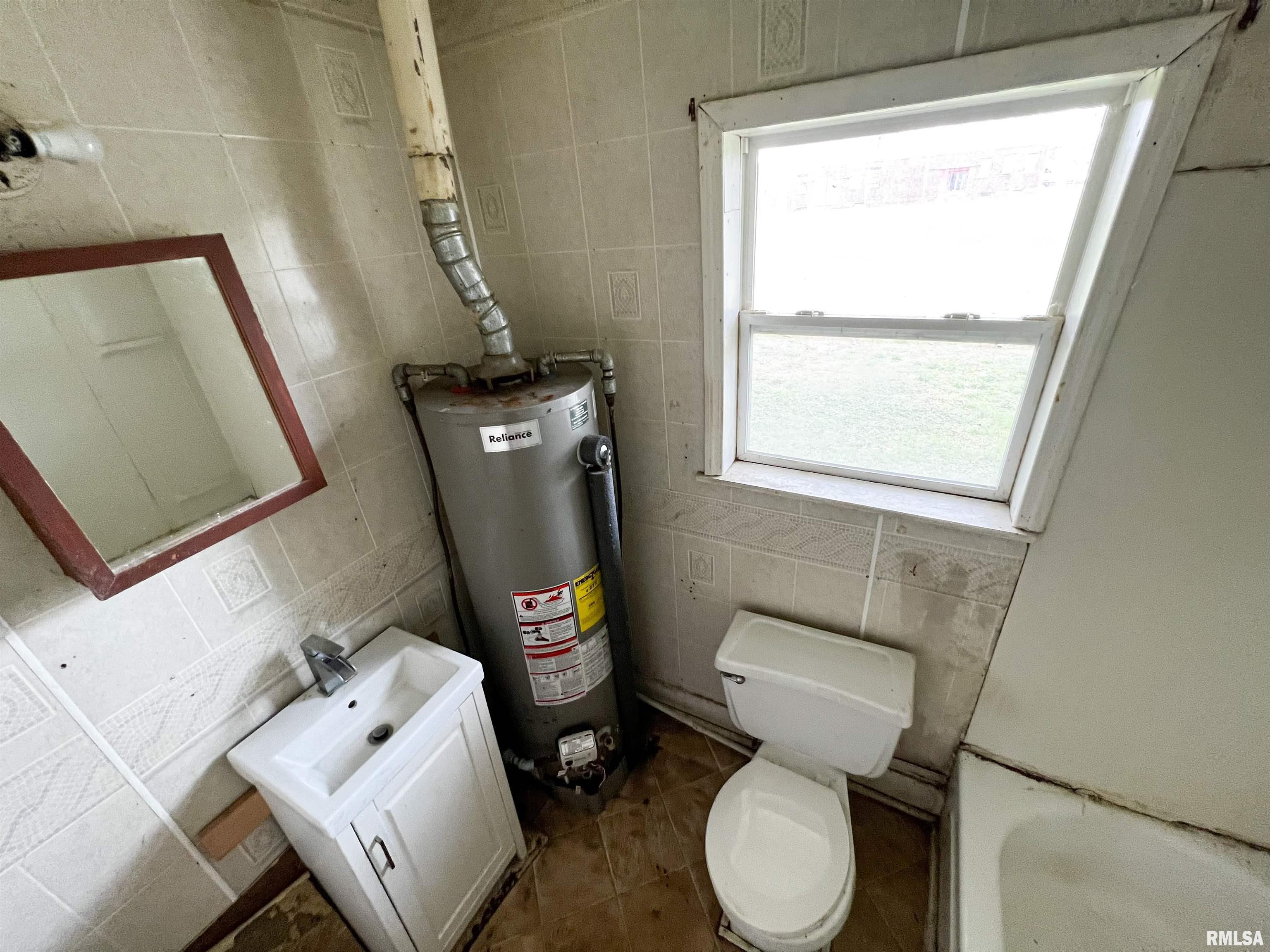328 West 3rd Street Flora, IL 62839 - Photo 35 of 48 Gallery Image 35