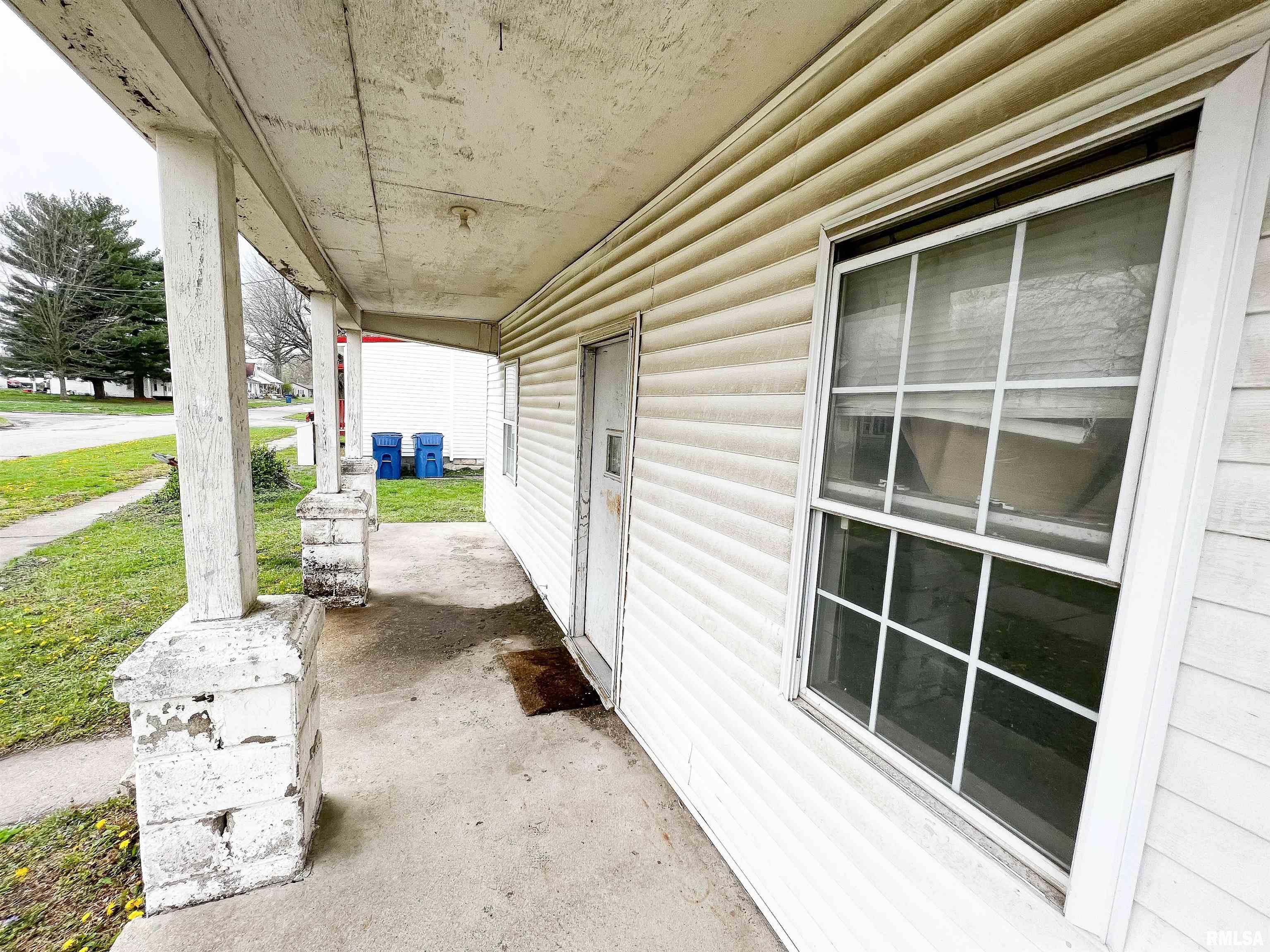 328 West 3rd Street Flora, IL 62839 - Photo 10 of 48 Gallery Image 10