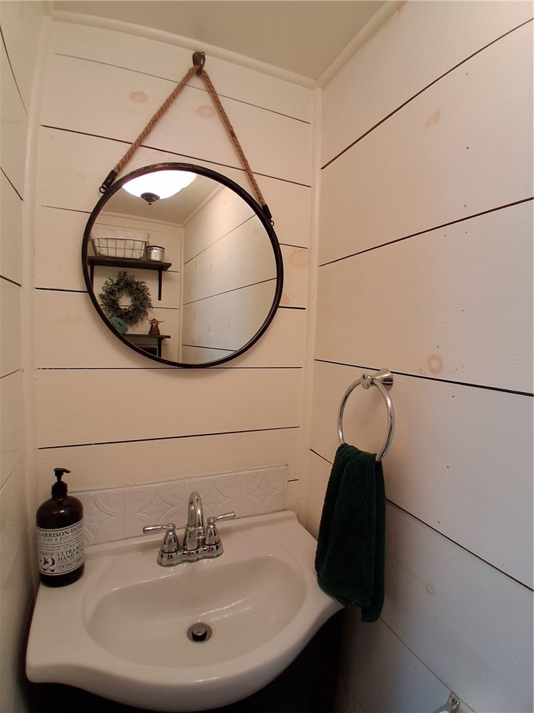 11683 County Route 119 Addison, NY 14801 - Photo 36 of 37 Half bath in entrance