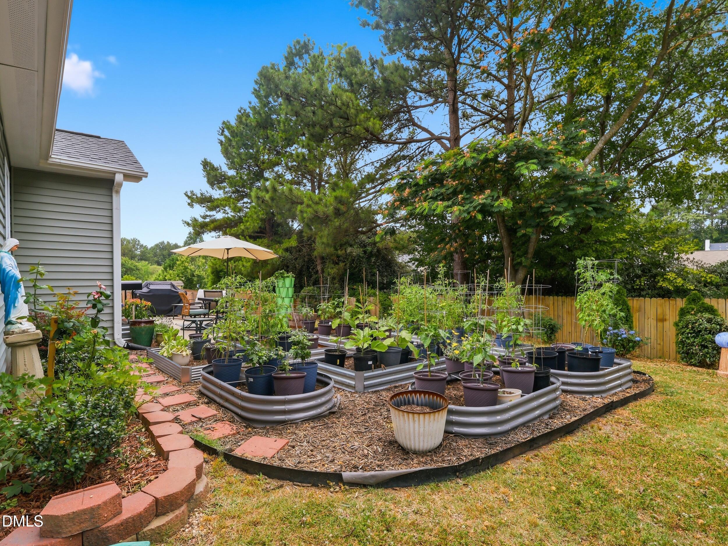 5215 Cardinal Grove Boulevard Raleigh, NC 27616 - Photo 20 of 24
