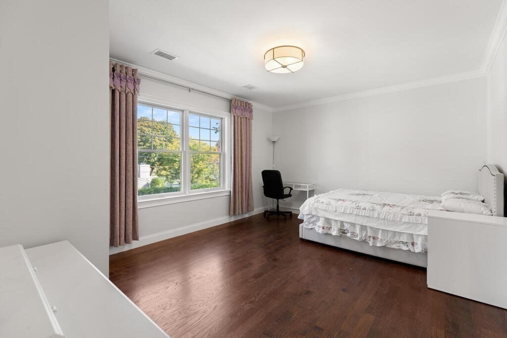 10 Fox Hill Road Newton, MA 02459 - Photo 20 of 24