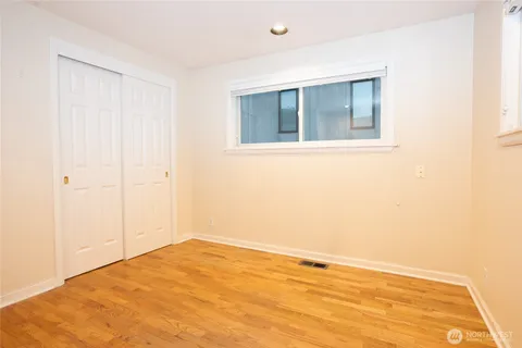 a view of empty room with window