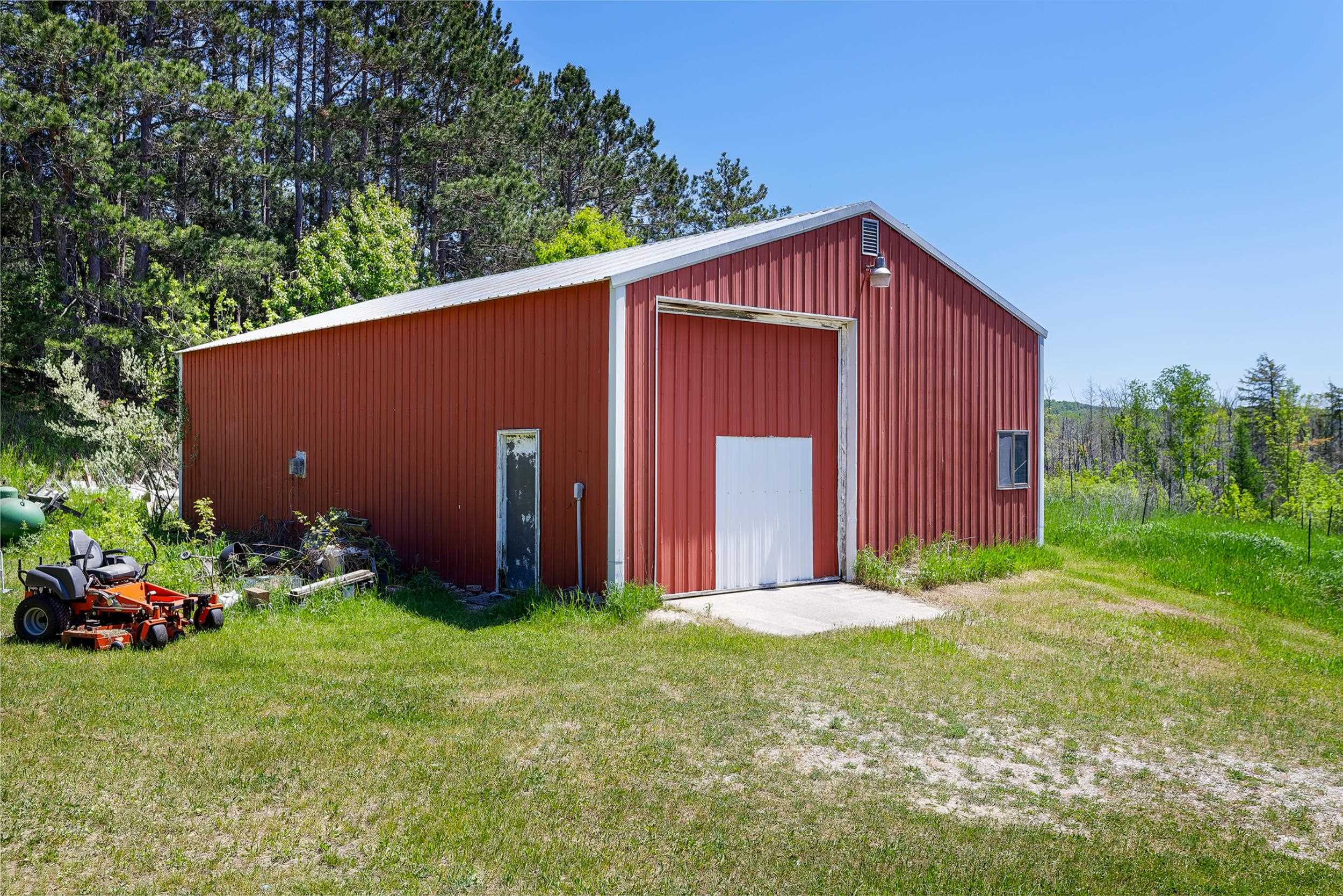2760 River Road Frankfort, MI 49635 - Photo 4 of 32