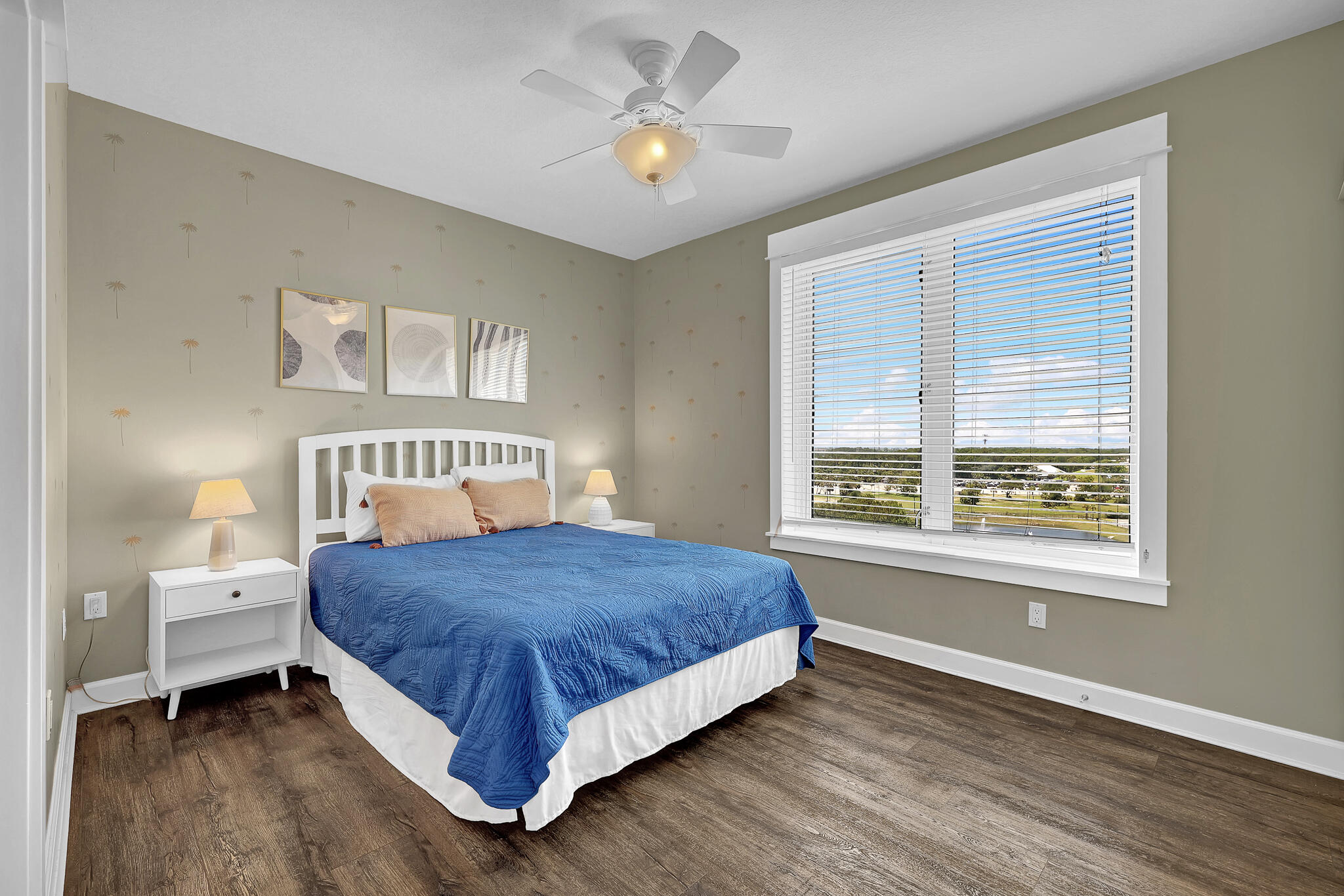 11800 Front Beach Road, Unit 2408 Panama City Beach, FL 32407 - Photo 21 of 42 a bedroom with a bed and a window