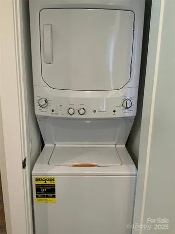 a close up view of a washer and dryer