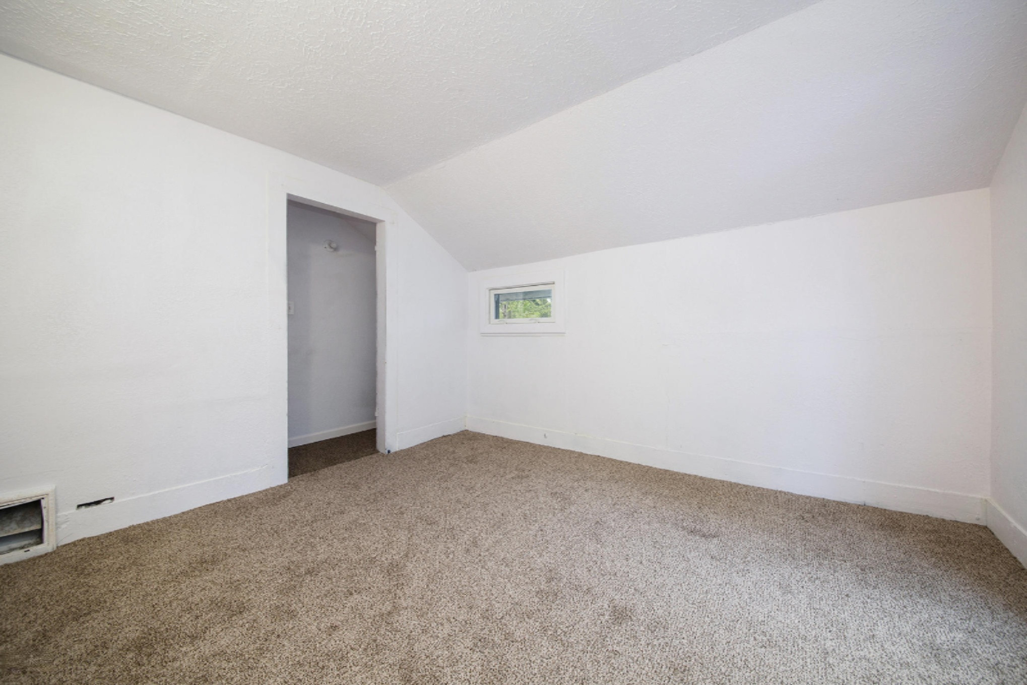 412 East Broadway Street Three Rivers, MI 49093 - Photo 13 of 21 Bed 2