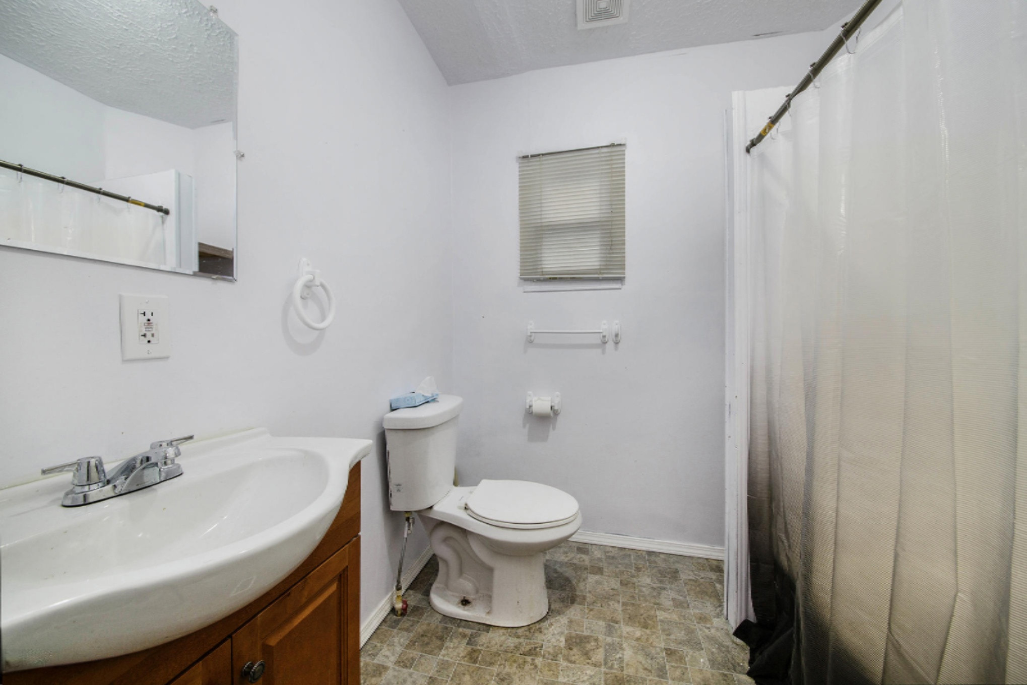 412 East Broadway Street Three Rivers, MI 49093 - Photo 18 of 21 Bath