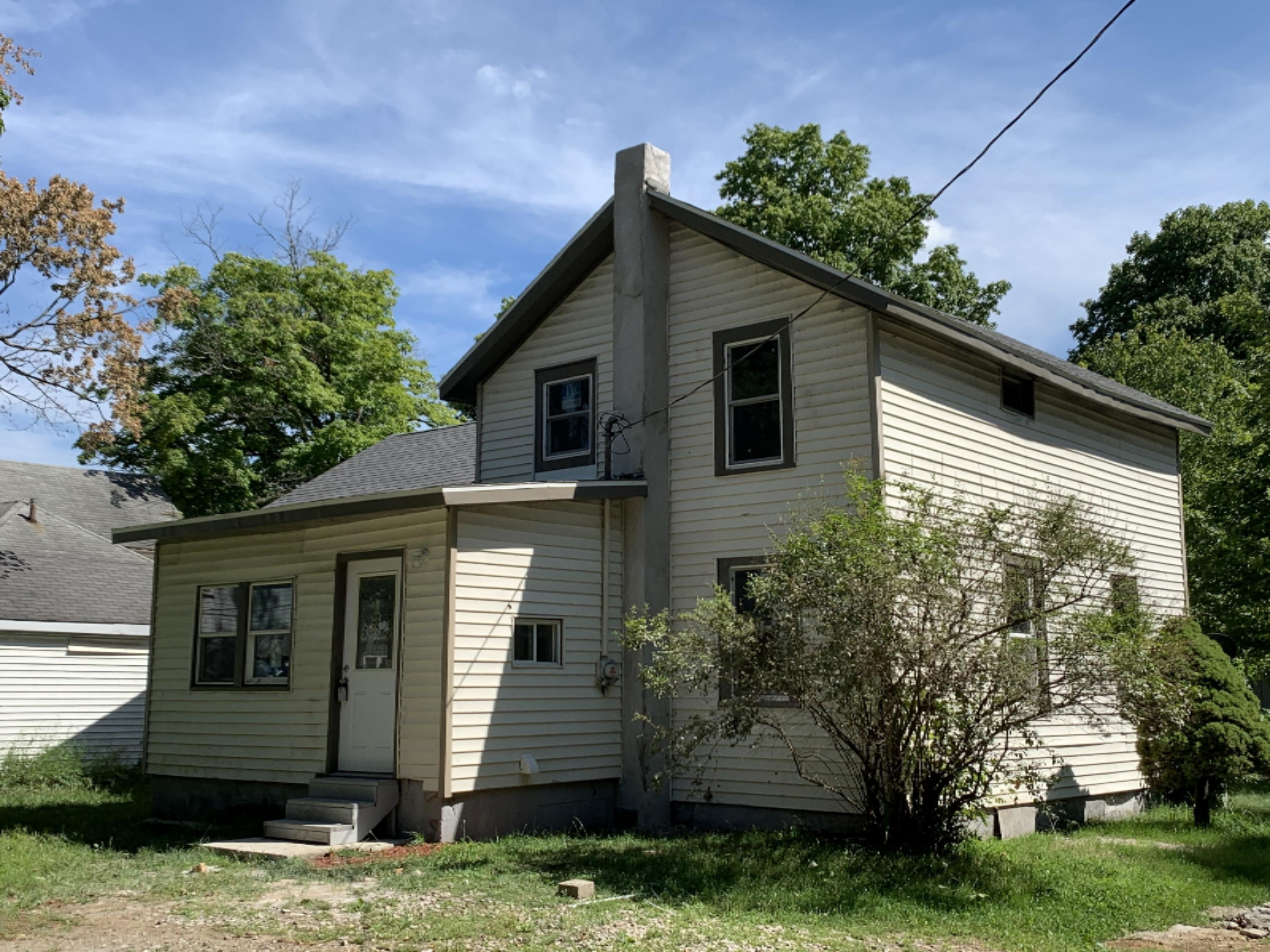 412 East Broadway Street Three Rivers, MI 49093 - Photo 3 of 21 5012AE5C-3418-4F88-8B55-B224FC726B3F