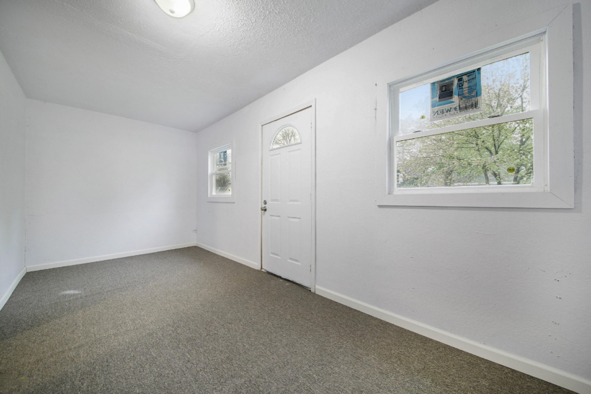 412 East Broadway Street Three Rivers, MI 49093 - Photo 5 of 21 Front Entry