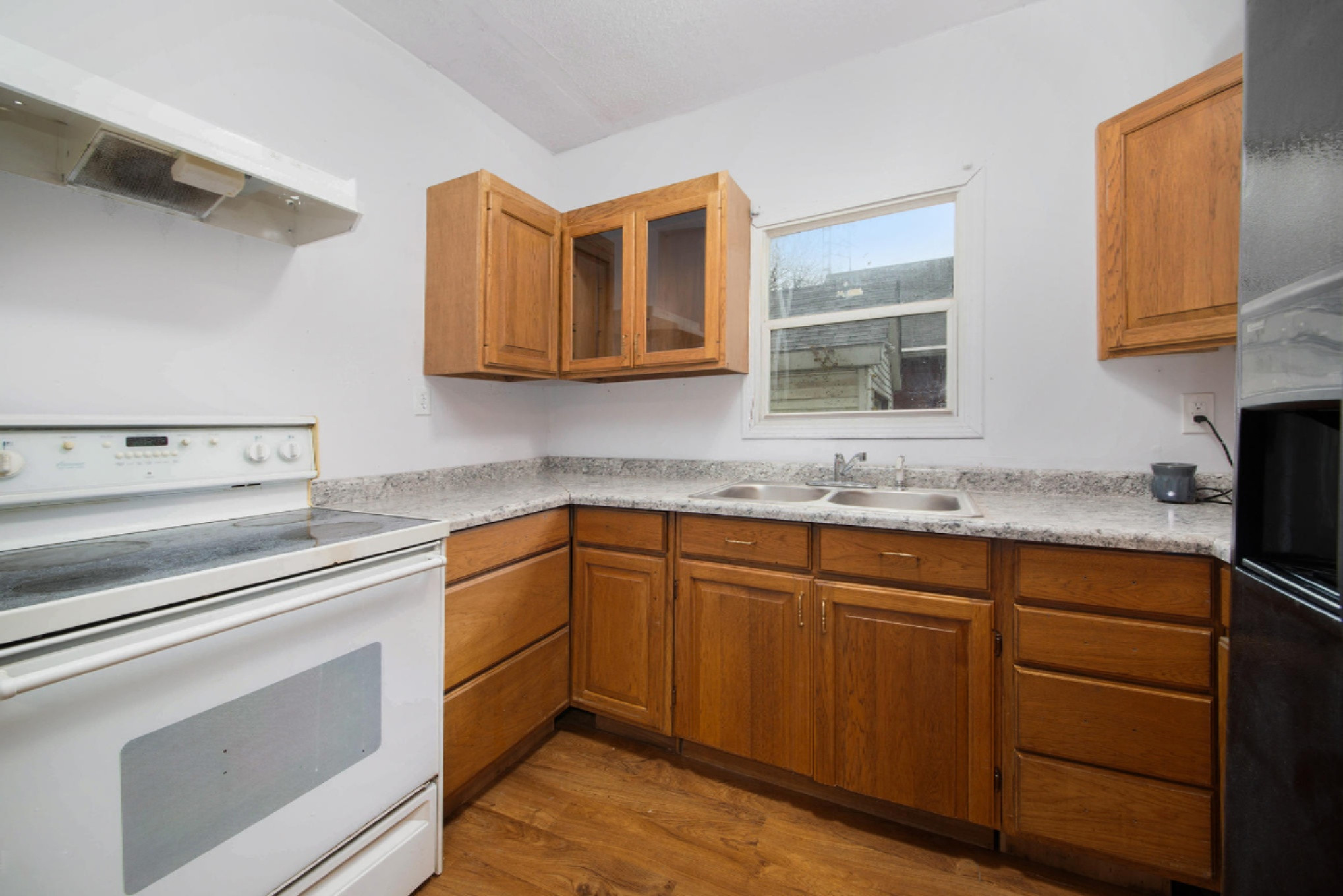 412 East Broadway Street Three Rivers, MI 49093 - Photo 8 of 21 Kitchen