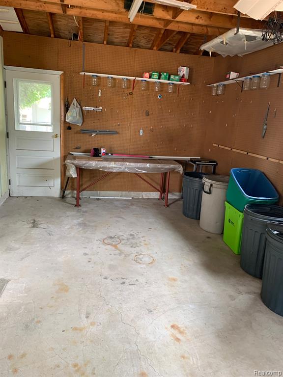 2401 Riverside Drive Port Huron, MI 48060 - Photo 23 of 29
