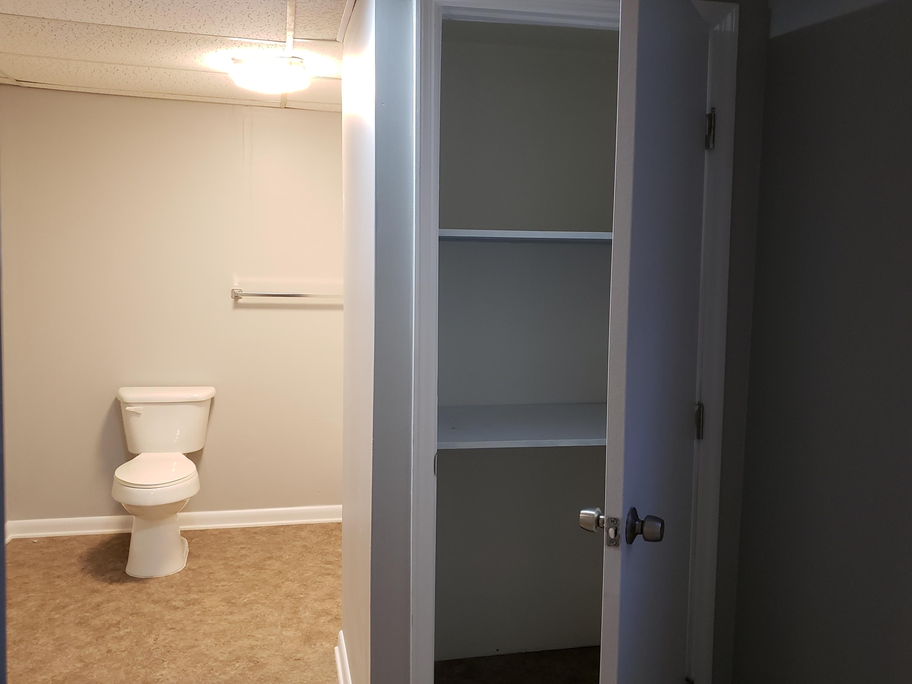 4619 Adams Road, Unit 18 Hixson, TN 37343 - Photo 13 of 19 master bath 2