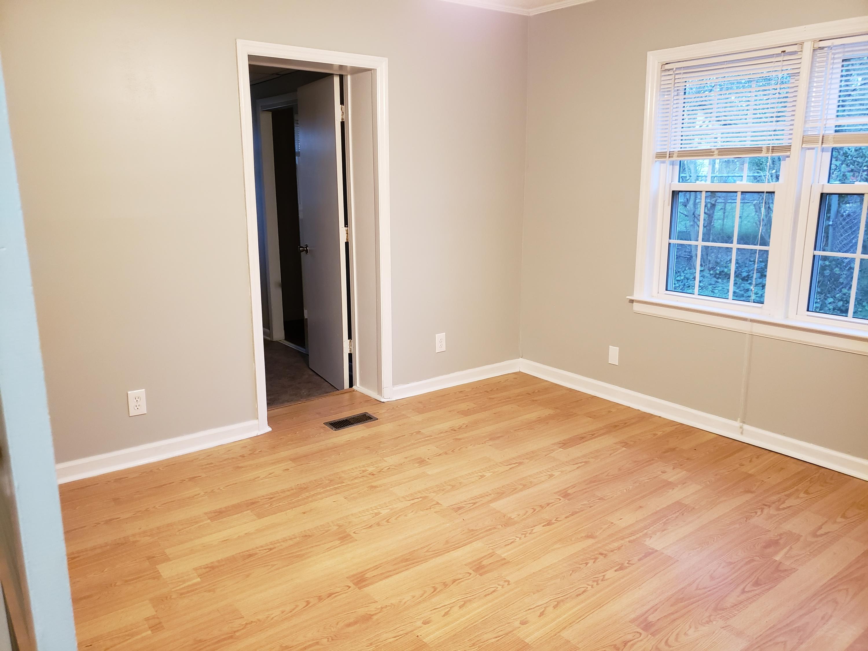 4619 Adams Road, Unit 18 Hixson, TN 37343 - Photo 16 of 19 Master bedroom