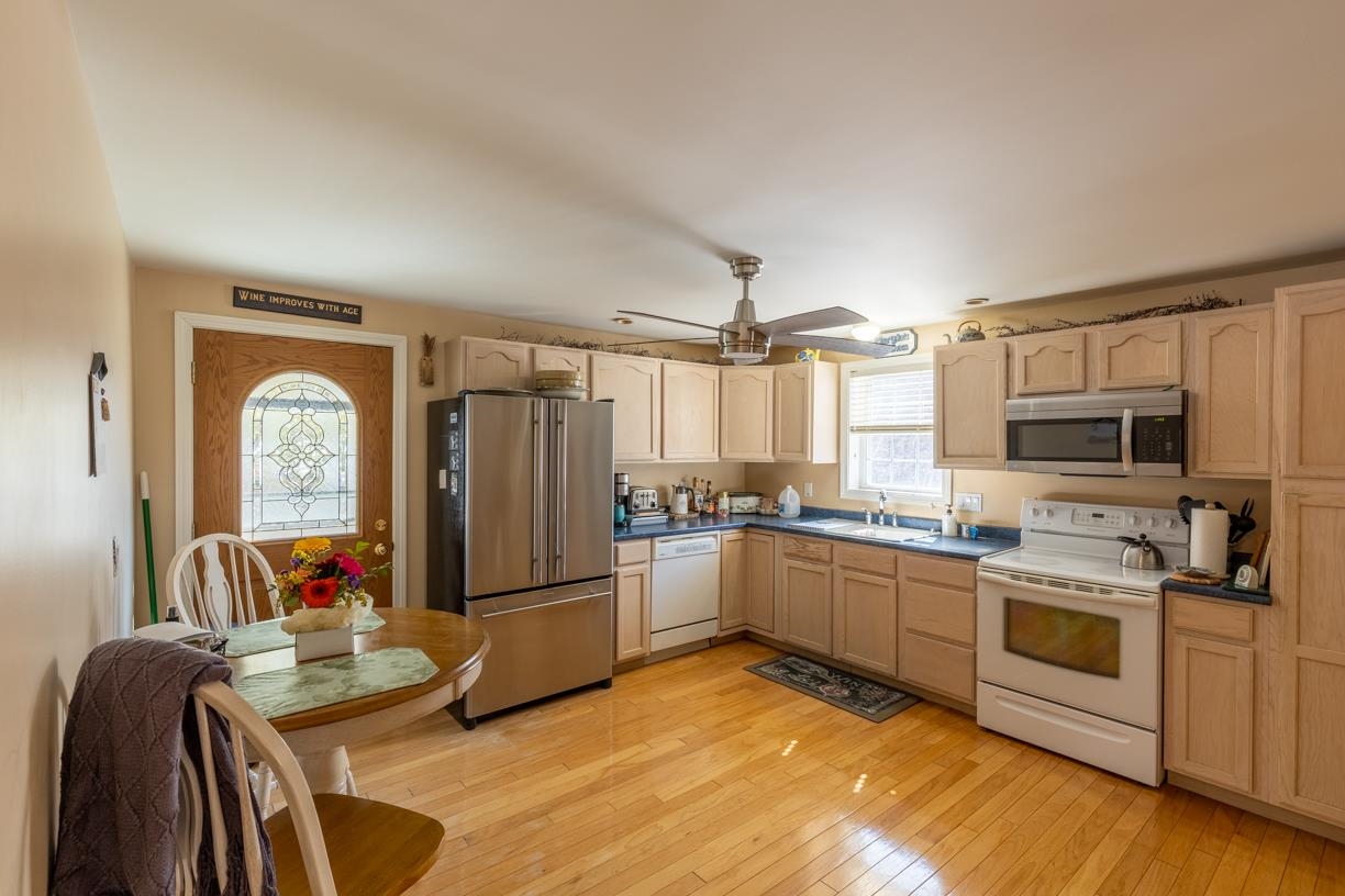 11 Hollywood Beach Road Alton, NH 03809 - Photo 11 of 26