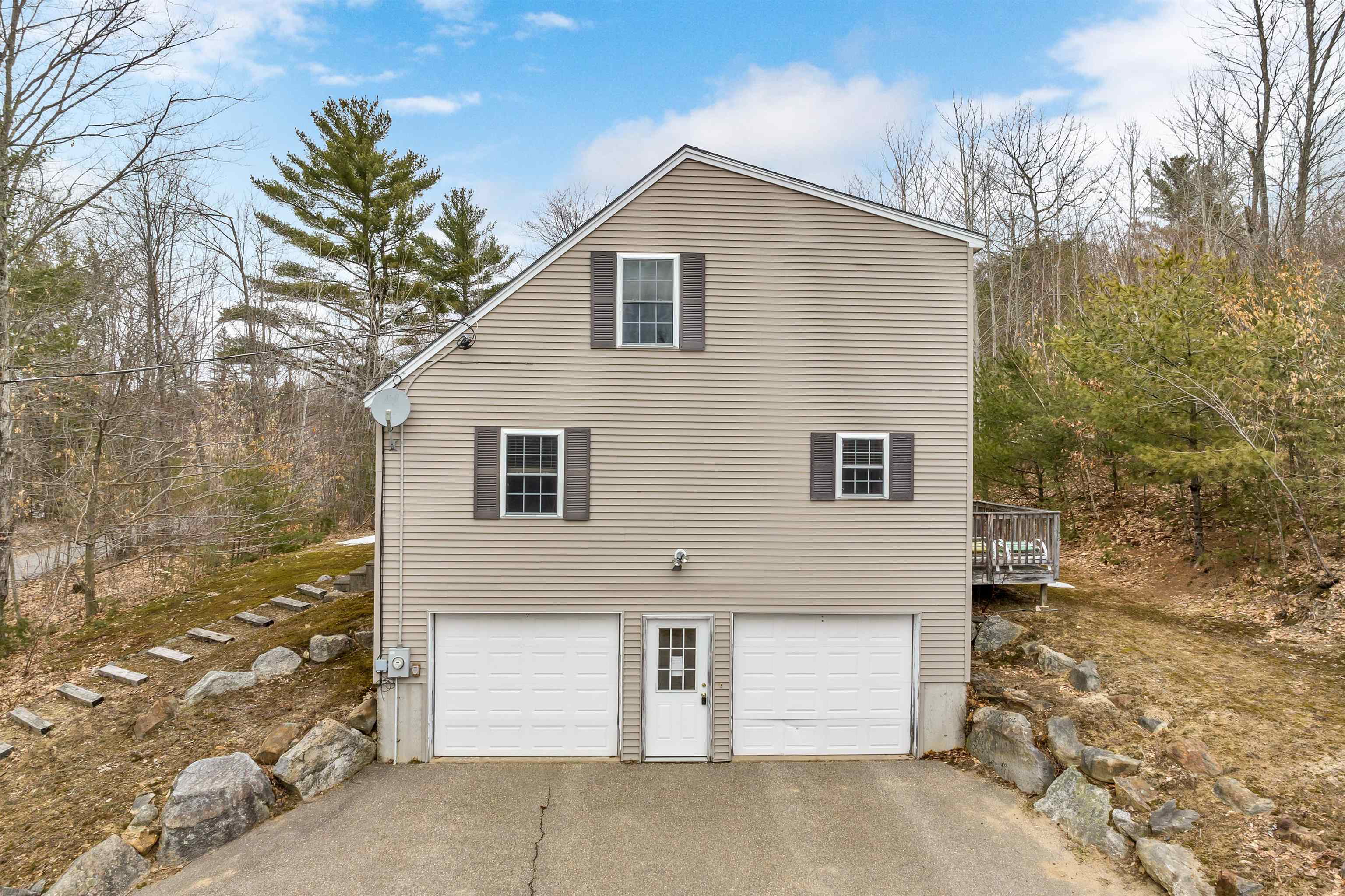 11 Hollywood Beach Road Alton, NH 03809 - Photo 9 of 26