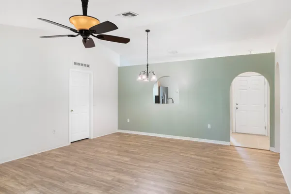 $2,200 | 2575 12th Square Southwest, Vero Beach, FL 32968
