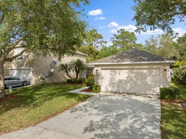 $2,200 | 2575 12th Square Southwest, Vero Beach, FL 32968