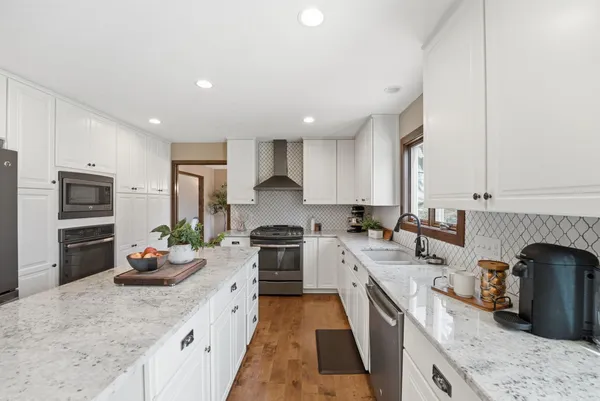 $525,000 | 110952 Von Hertzen Court, Chaska, MN 55318
