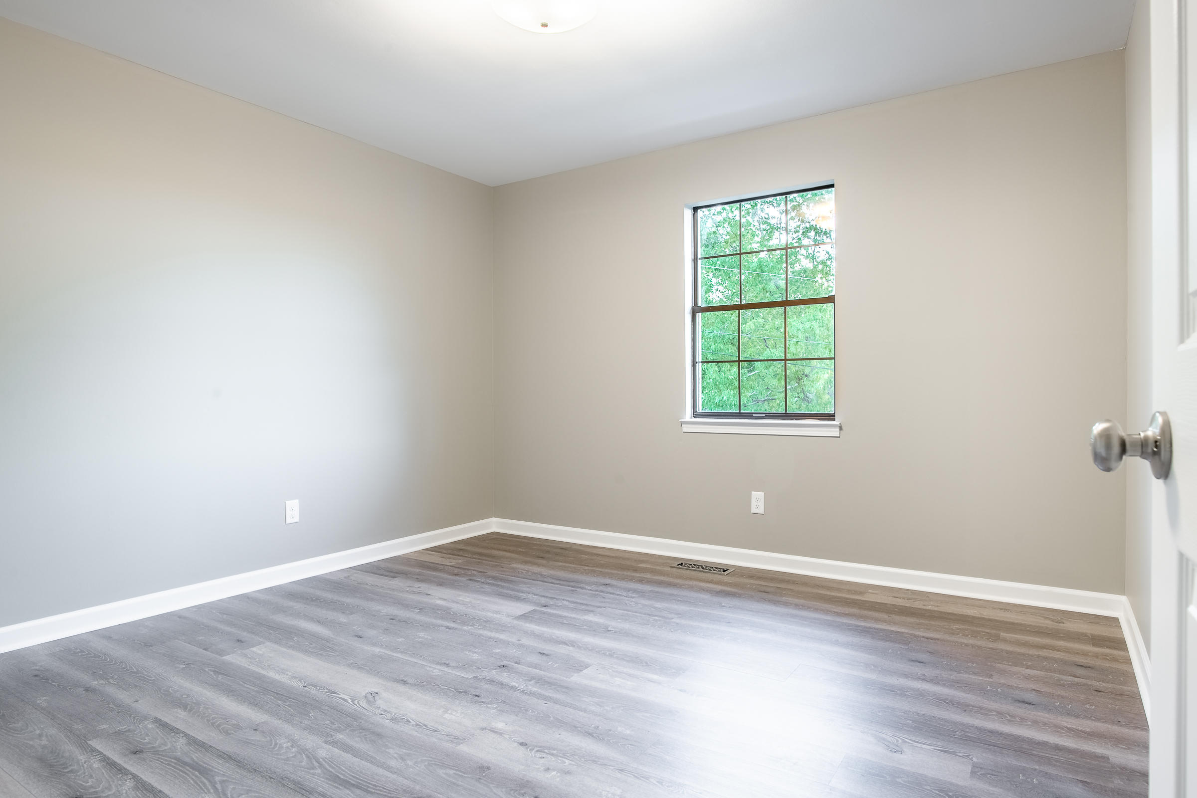 1604 West Rebel Road Rossville, GA 30741 - Photo 13 of 25 BEDROOM 3