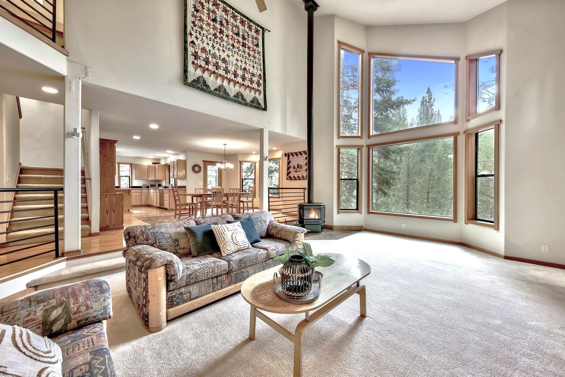 11931 Kitzbuhel Road Truckee, CA 96161 - Photo 2 of 20 Gallery Image 2