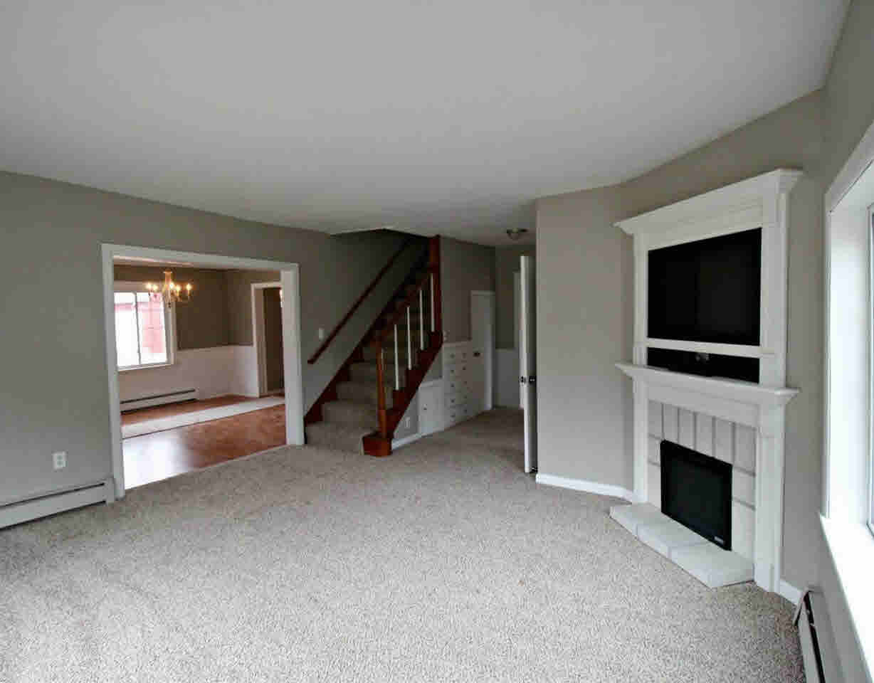 4299 Calkins Road Flint, MI 48532 - Photo 5 of 34 21266774-4.JPG