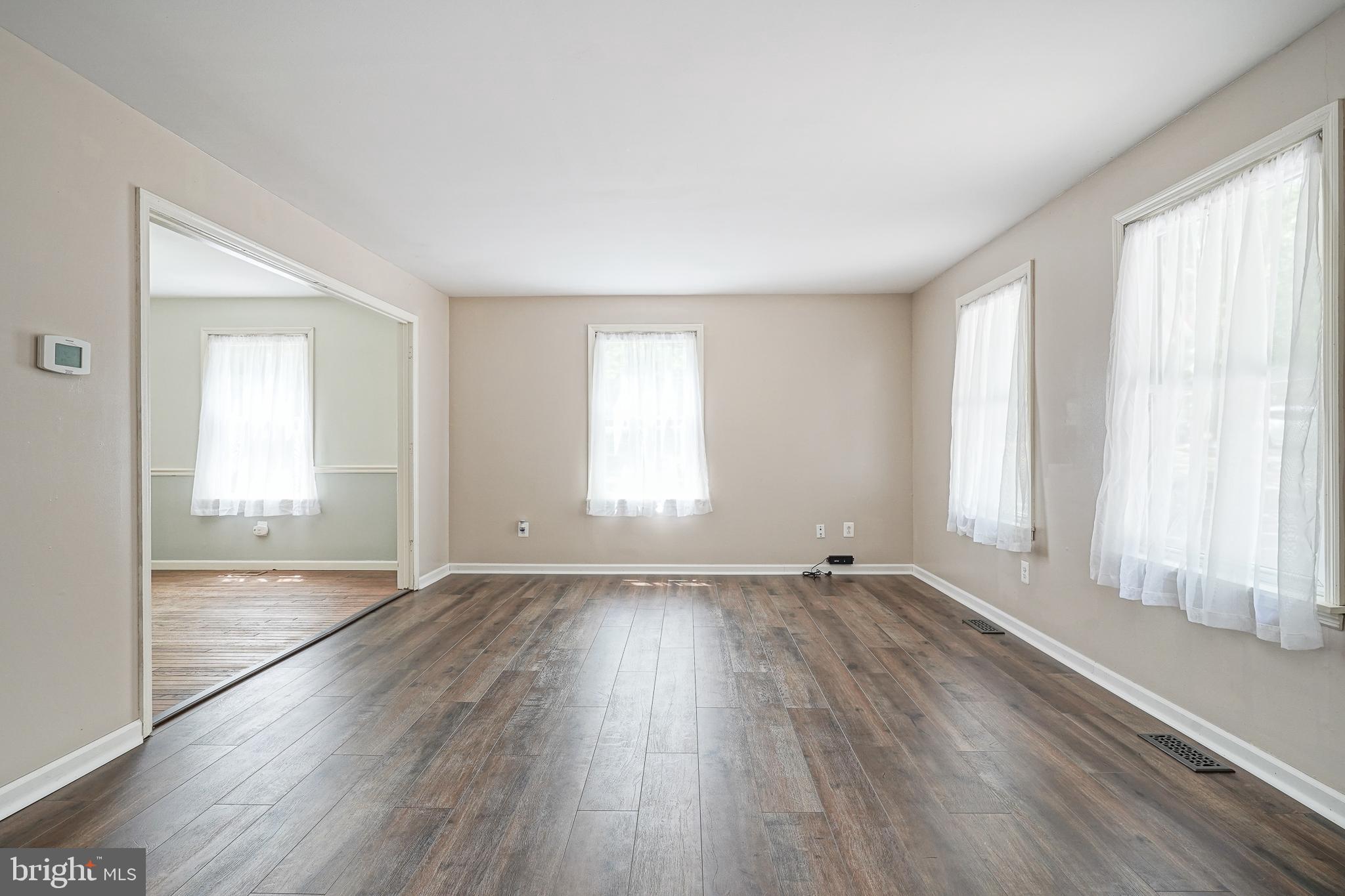 432 Carranza Road Tabernacle, NJ 08088 - Photo 3 of 34 Living room