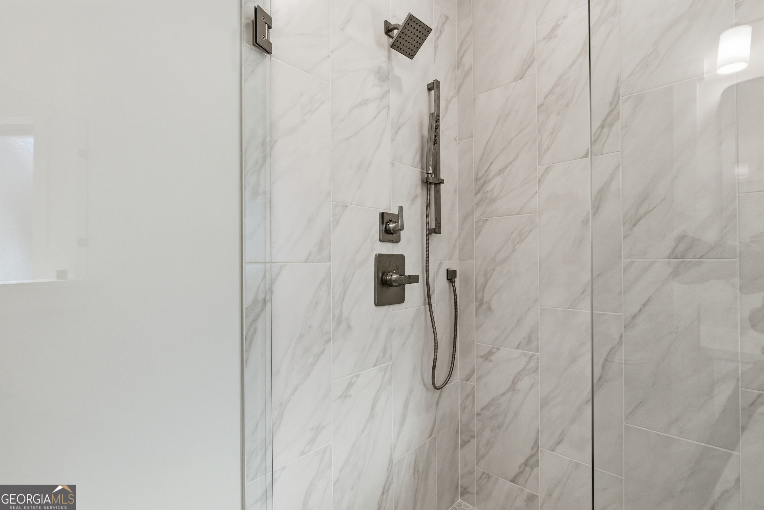 259 West Currahee Street Toccoa, GA 30577 - Photo 27 of 47 a bathroom with a shower