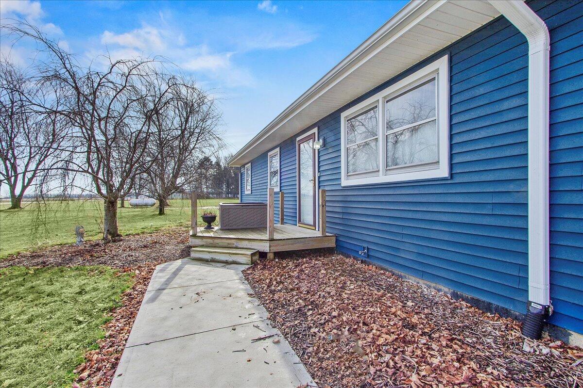 5064 Kiser Lake Road Conover, OH 45317 - Photo 8 of 60
