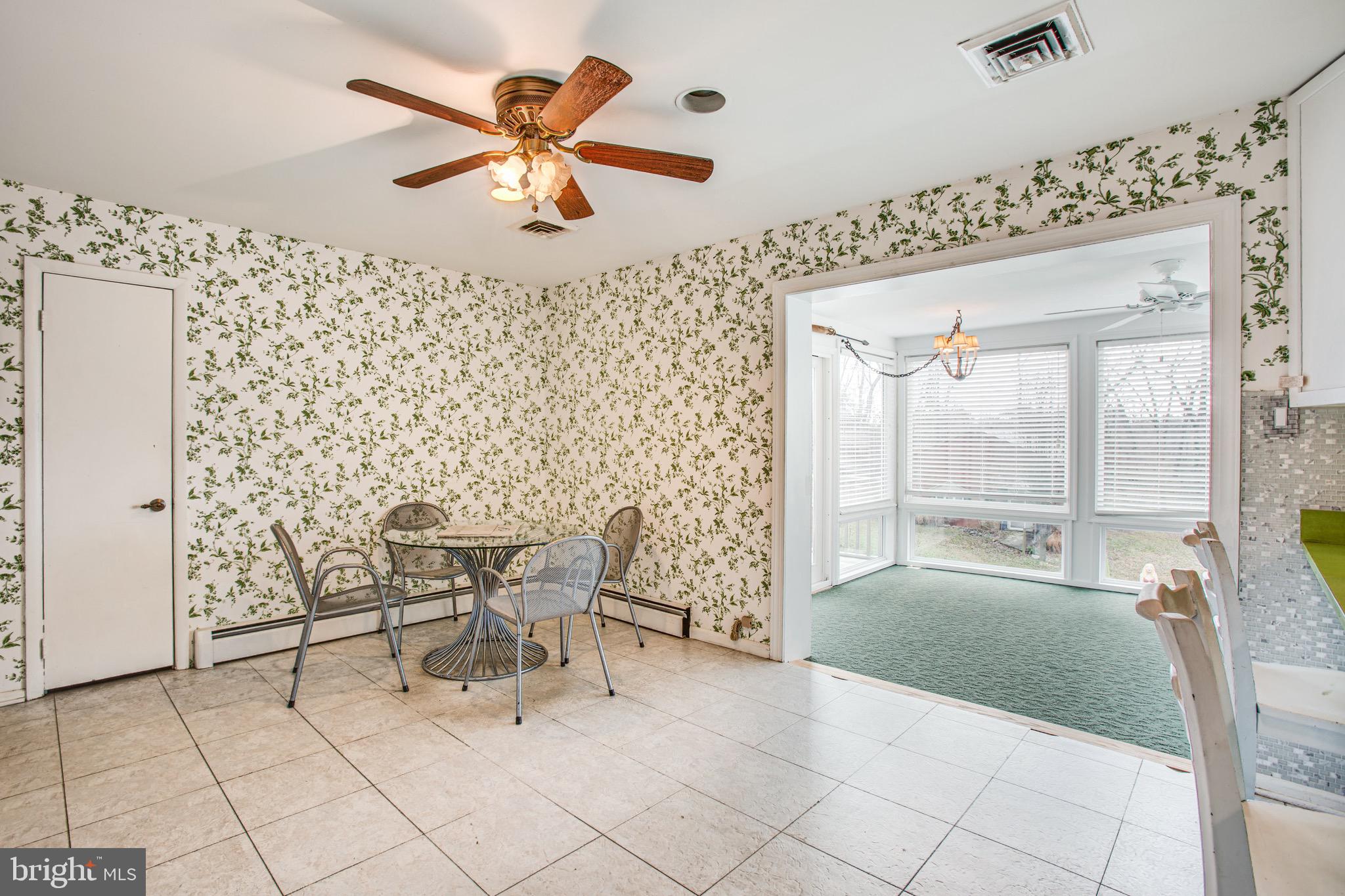 1411 Devils Reach Road Woodbridge, VA 22192 - Photo 13 of 76 Big eat in kitchen off of huge sunroom