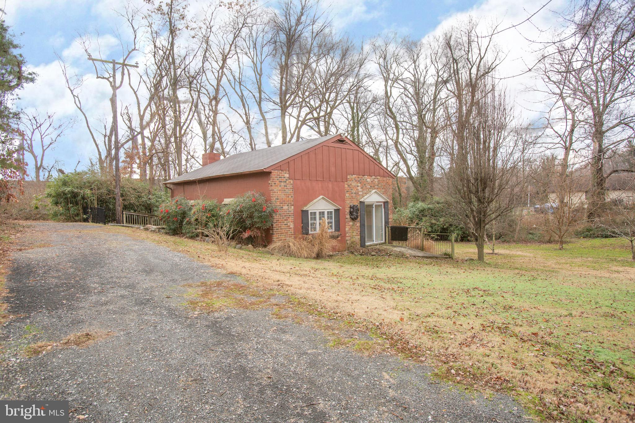 1411 Devils Reach Road Woodbridge, VA 22192 - Photo 59 of 76 Is that a guest house I see?!