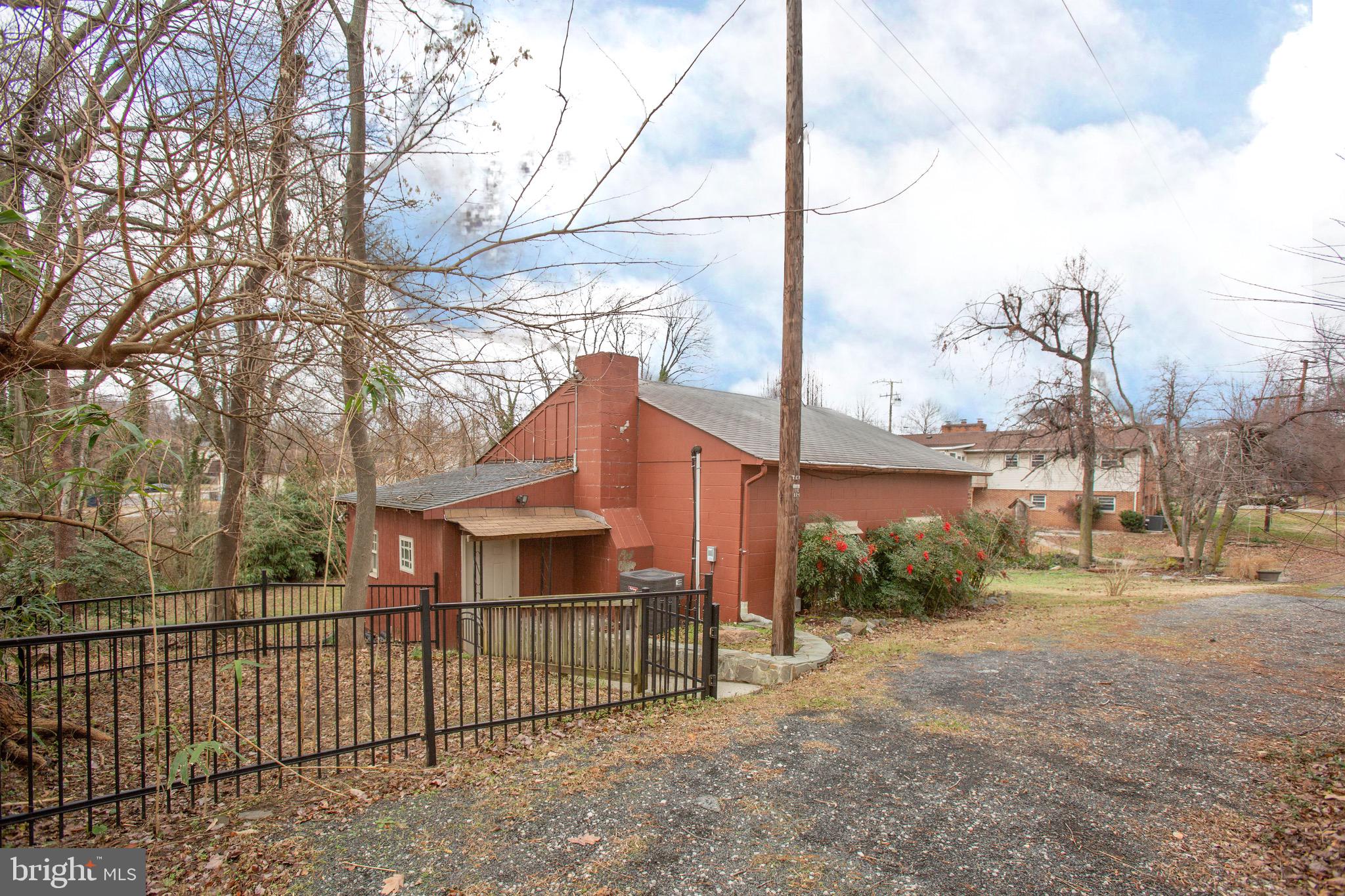 1411 Devils Reach Road Woodbridge, VA 22192 - Photo 60 of 76 Private guest house