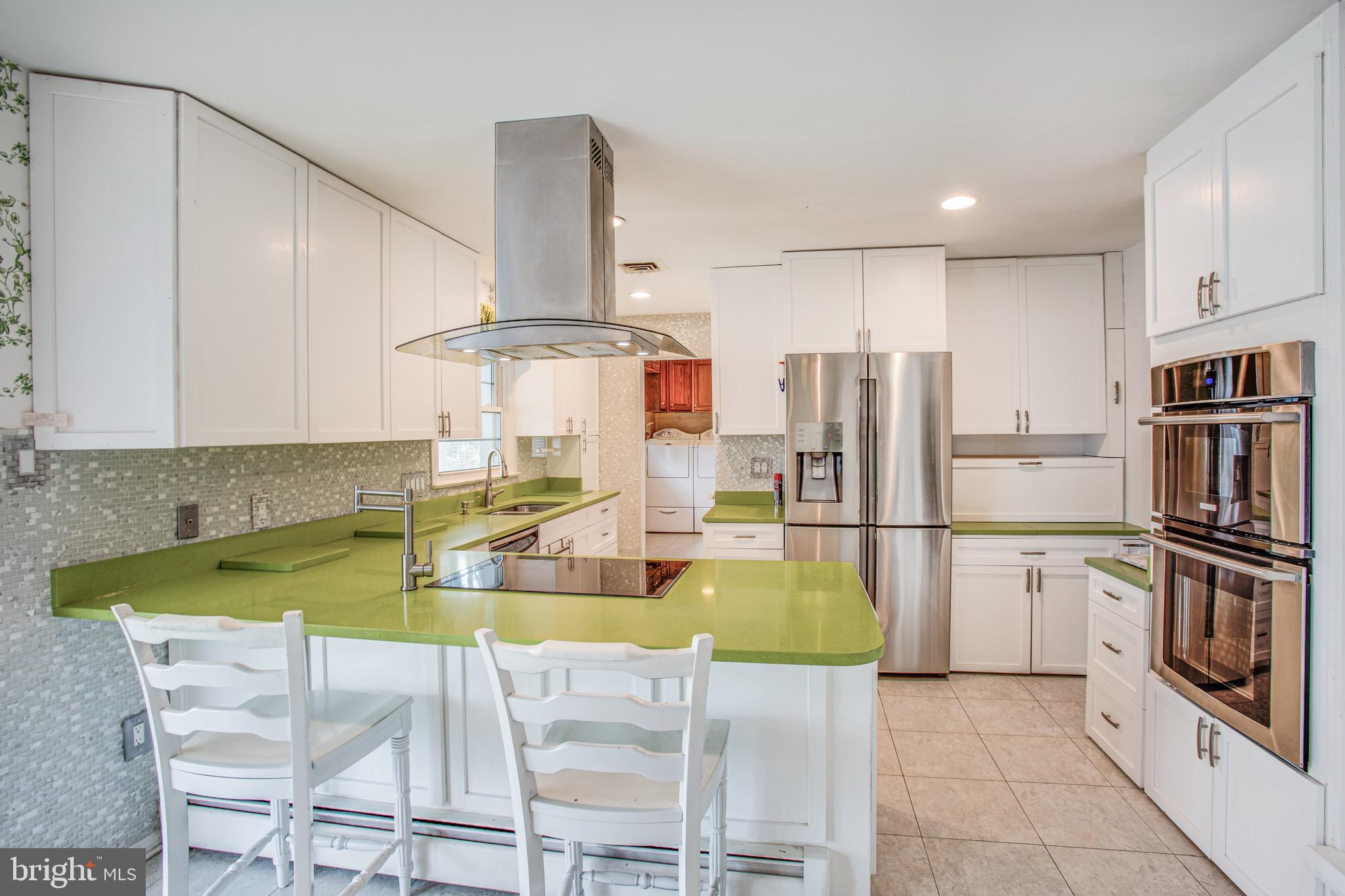 1411 Devils Reach Road Woodbridge, VA 22192 - Photo 9 of 76 Wonderful appliances, even a pot filler!